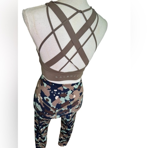 Balance Athletica Vitality Camo Leggings and sports bra size small - Picture 3 of 11